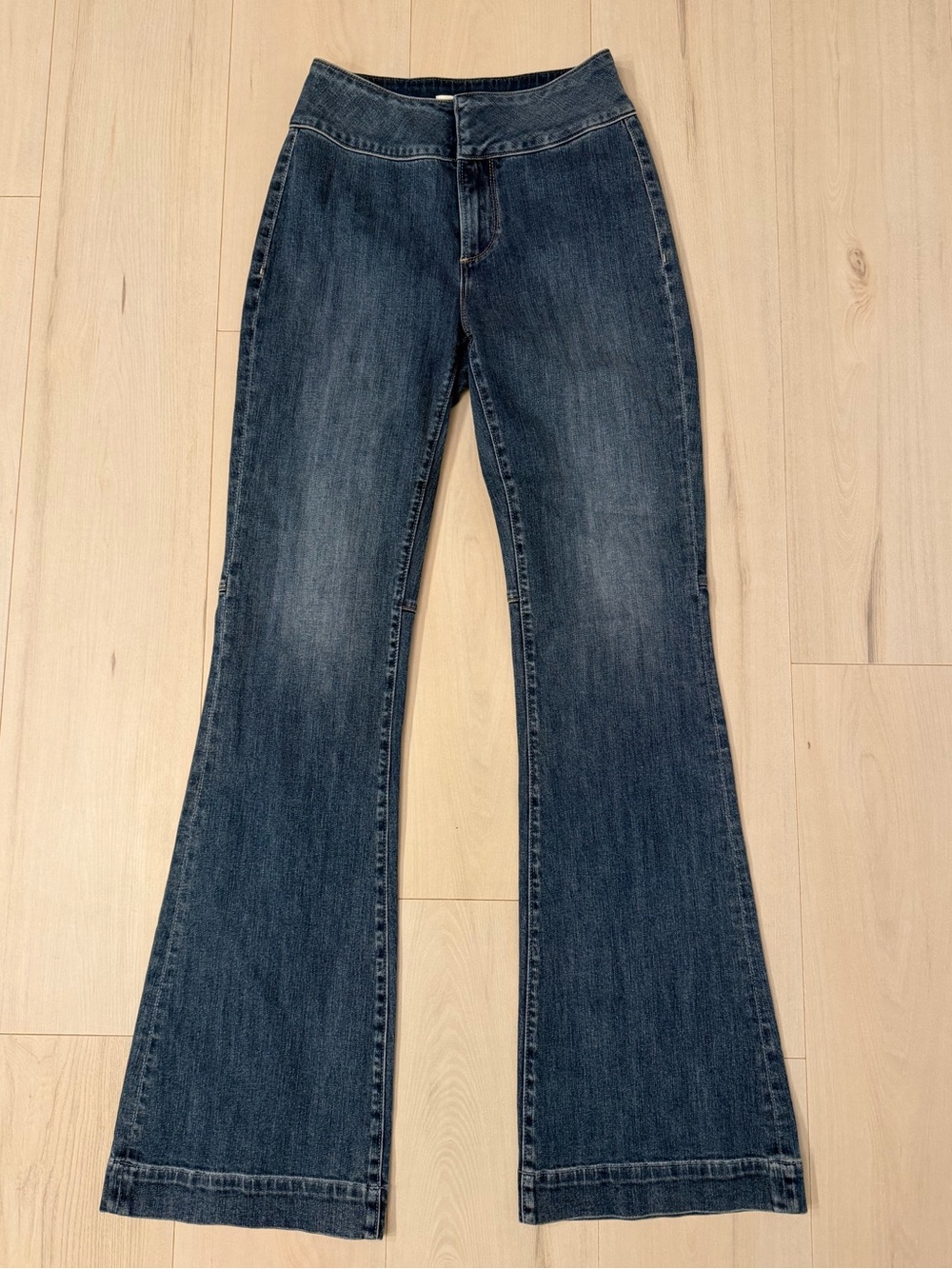 DRIFTWOOD Dark Blue Flare Jeans 26 Like New